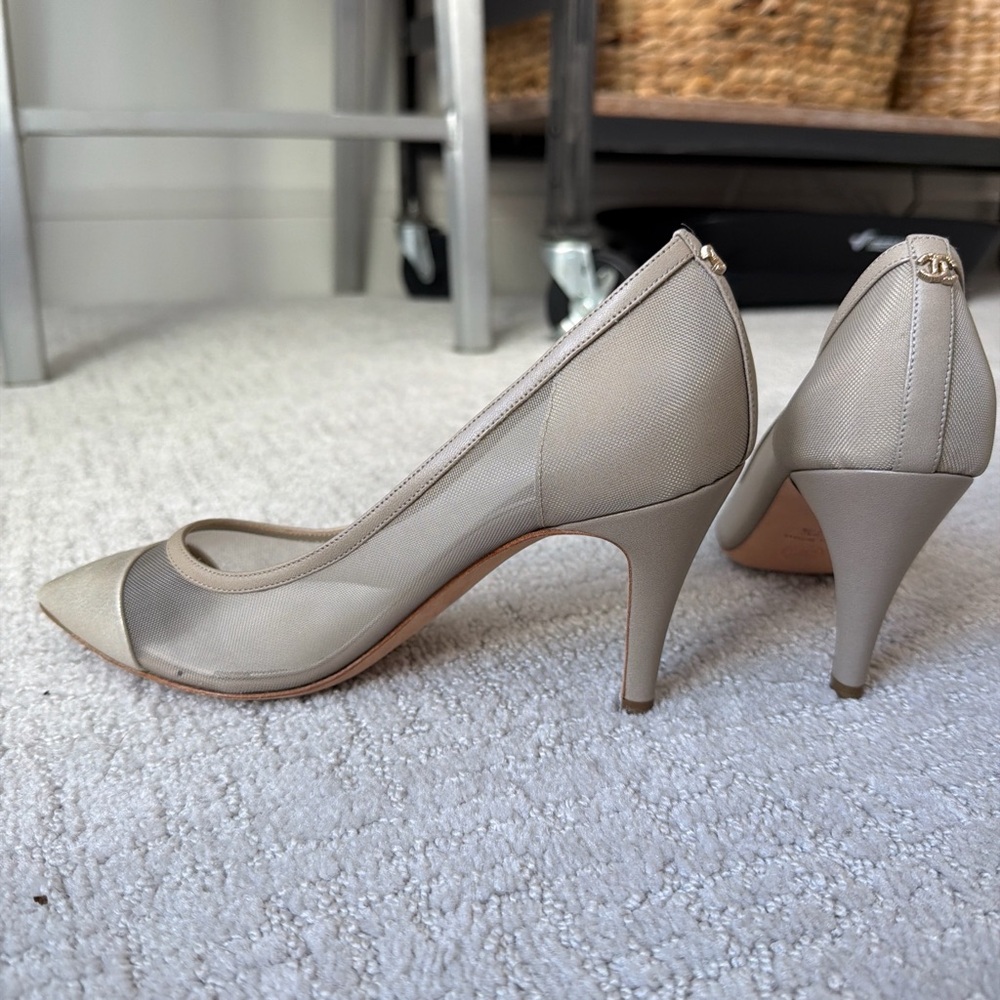 CHANEL Women's Metallic Silver Heels - Picture 2 of 3